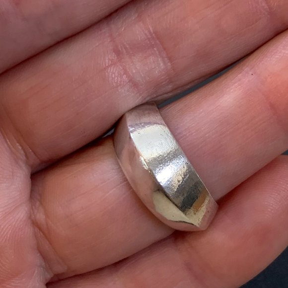 Sterling Silver 925 Knife Edge Tapered Band Textured & Shiny Finish Size 5 - Picture 10 of 15